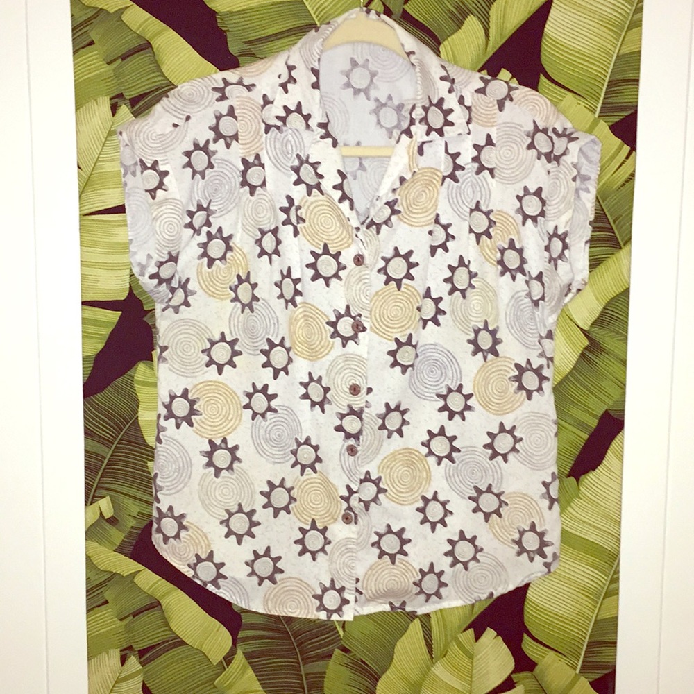 Fun vintage button down